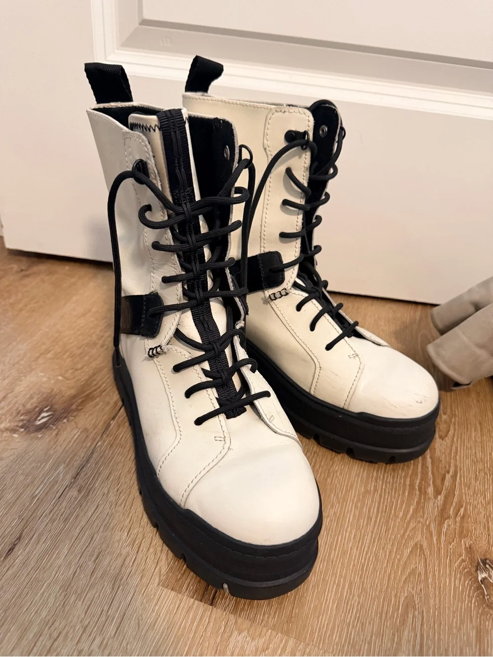 UGG chunky platform
